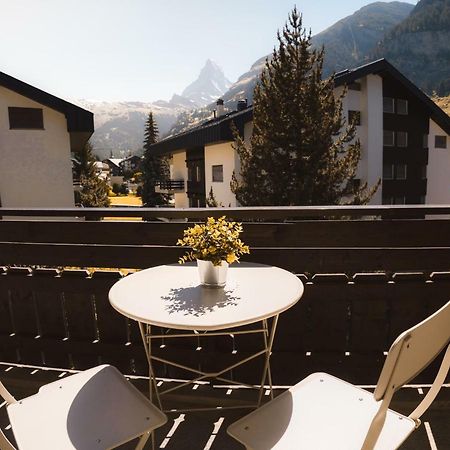 Beautiful Apartment In Zermatt With A Breathtaking View Of The Matterhorn Exterior photo
